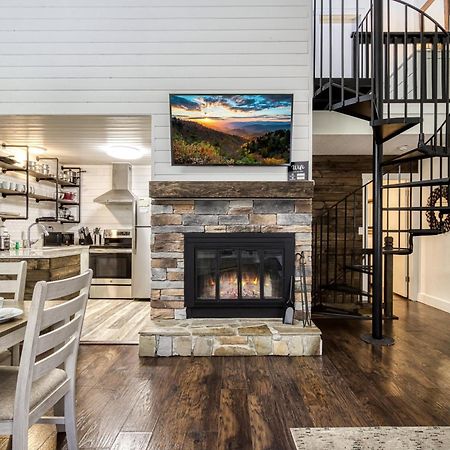 Gatlinburg Mountain Townhome With Pool Access! Экстерьер фото