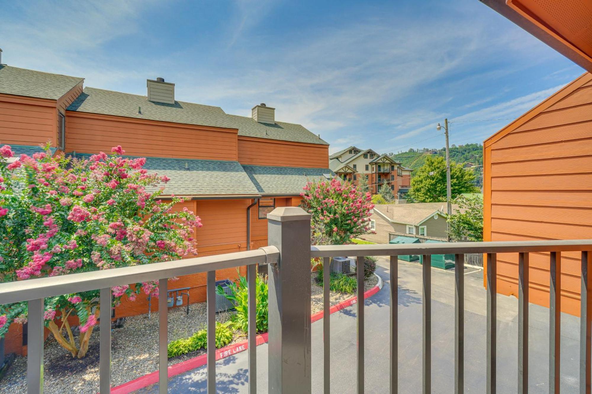 Gatlinburg Mountain Townhome With Pool Access! Экстерьер фото